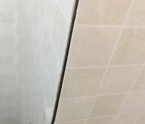 茌平瓷砖空鼓维修公司分享阳台瓷砖脱落的修复过程可以分为以下几个步骤